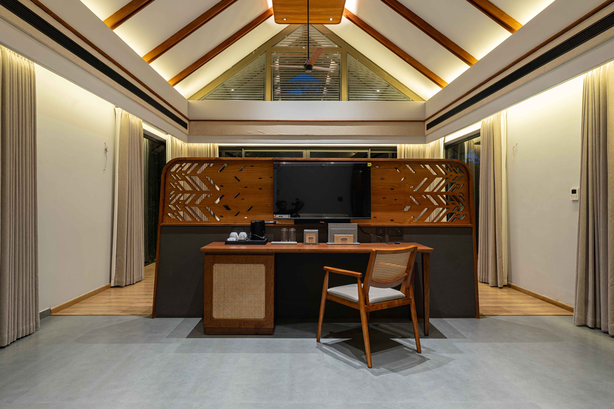 COFFEE LAND POOL VILLA - Image 2
